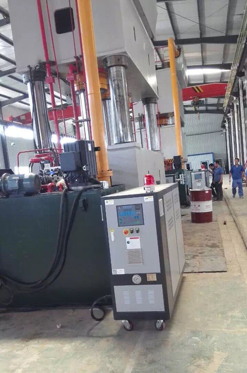 熱壓機(jī)模具油加熱器,導(dǎo)熱油加熱器，模具溫度控制機(jī)