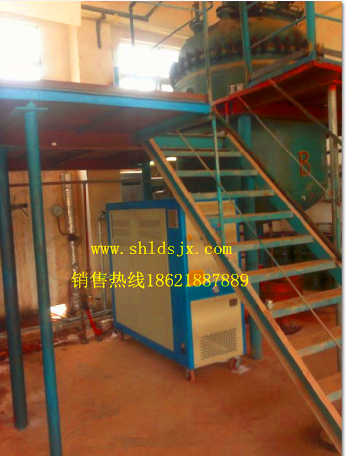 反應(yīng)釜油加熱器，導(dǎo)熱油加熱器，油循環(huán)模溫機(jī)