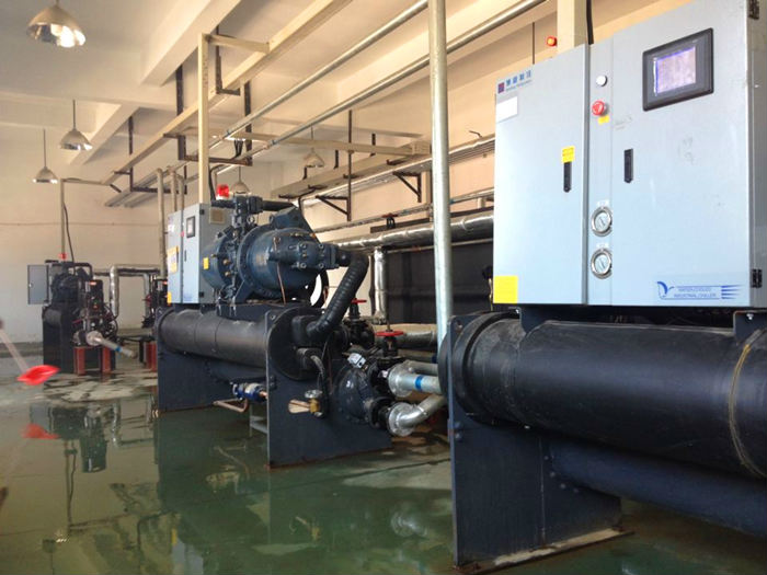 山東螺桿式冷水機(jī)，螺桿式制冷機(jī)，模具螺桿冷水機(jī)