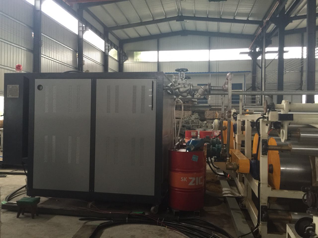 覆膜輥筒控溫機，輥筒導(dǎo)熱油加熱器